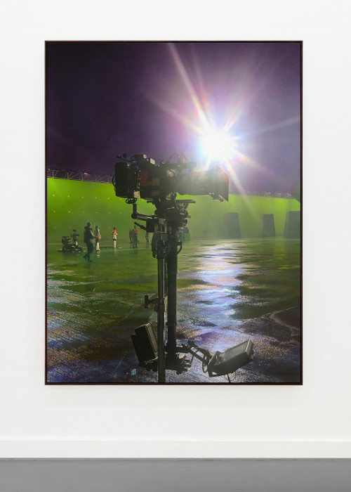 
     <i>Steadycam</i>, 
     2023<br />
     Oil on canvas, 
      200 x 150 cm<br />
     