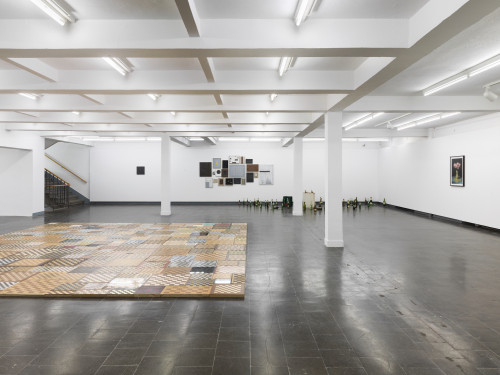 
     <i>Tönend hallt die Jugend (exhibition view), Kunsthalle Recklinghausen, 2018</i>, 
     <br />
      
     <br />
     