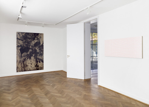 
     <i>Im Sturz durch Raum und Zeit (exhibition view), Mies van der Rohe Haus, Berlin 2021</i>, 
     <br />
      
     <br />
     