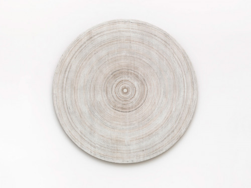 
     <i>Elliptische Schatten Platte (in den orphischen Schatten)</i>, 
     2015<br />
     cassette tape coating and adhesive tape on canvas on wood, 
      Ø 92 cm<br />
     