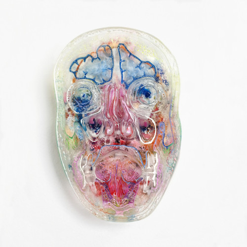 
     <i>Mask (Kopfschnitt / toxout)</i>, 
     2015<br />
     polyurethane, pigment, 
      22 x 14 x 2.5 cm<br />
     