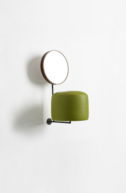 
     <i>HdL (green)</i>, 
     2014<br />
     iron, wood, mirror, leather, 
      55 x 25 x 36 cm<br />
     