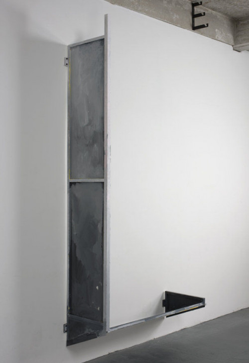 SCOTT MYLES<br /><i>Upside Down Awning</i>, 2008<br />aluminium, acrylic, 290 x 142 x 54 cm<br />