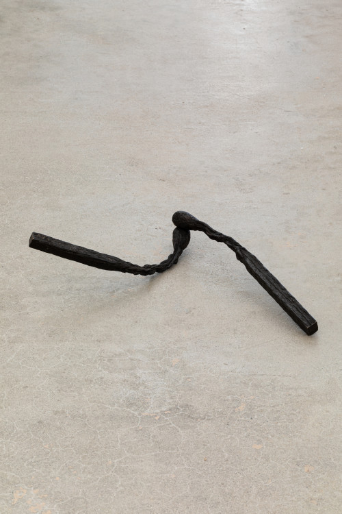 <i>The Kiss 2</i>, 2021<br />Bronze, 50 x 40 x 25 cm<br />Edition of 3